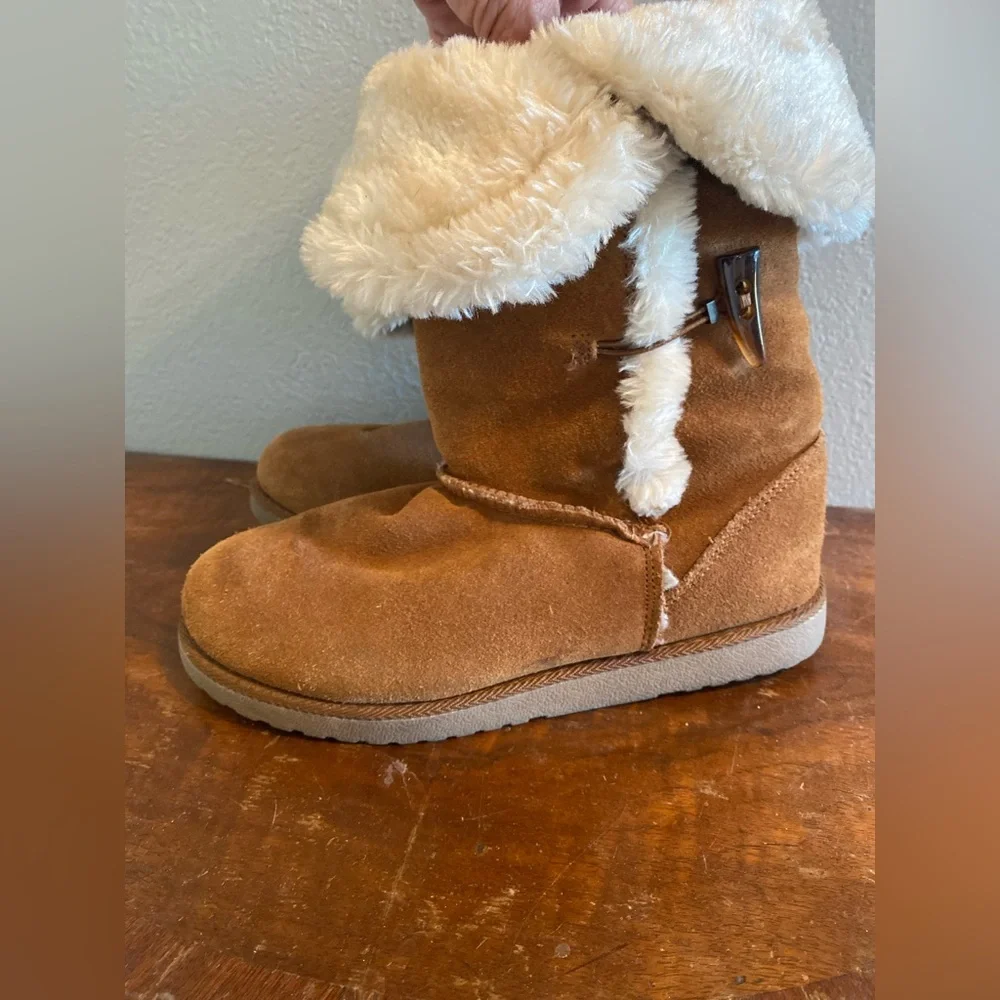 Cozy Tan Boots Lines with Fleece